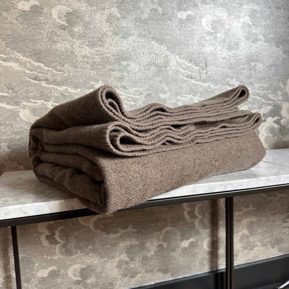 Room & Board, Pendleton Bed Blanket, Camel - Quiet Luxury ✨ Washable Wool, King